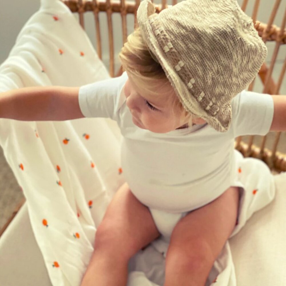 Swaddle - Medium 57x57 The Oranges