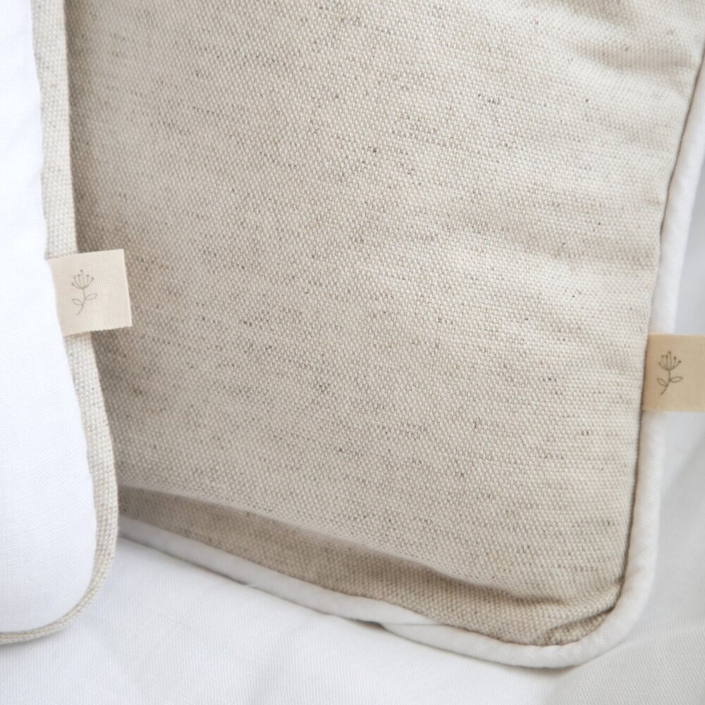Kussen beige boordje incl vulling 40x40 cm Wit