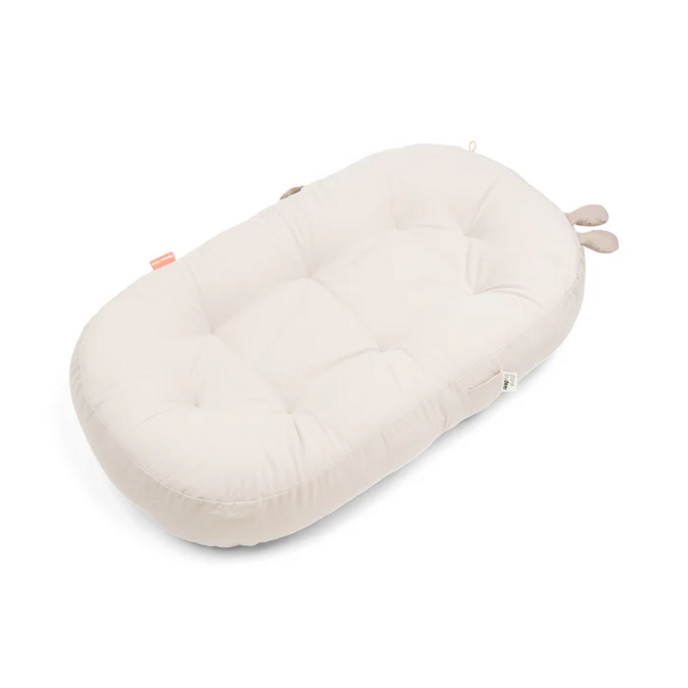 Cozy lounger met acitviteitenboog Raffi