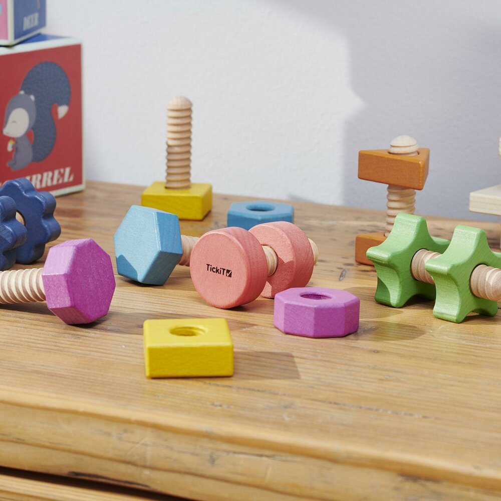 Regenboog Houten Moeren & Bouten 7 stuks