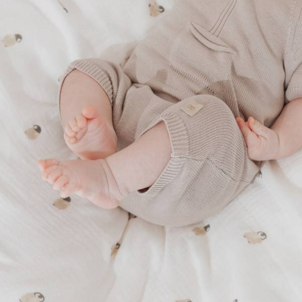 Babypakje zonder voetjes gebreid met zakje Cammello