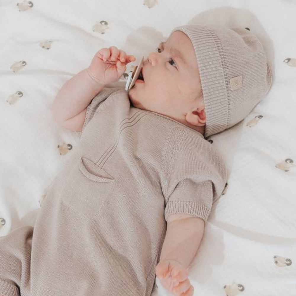 Babypakje zonder voetjes gebreid met zakje Cammello