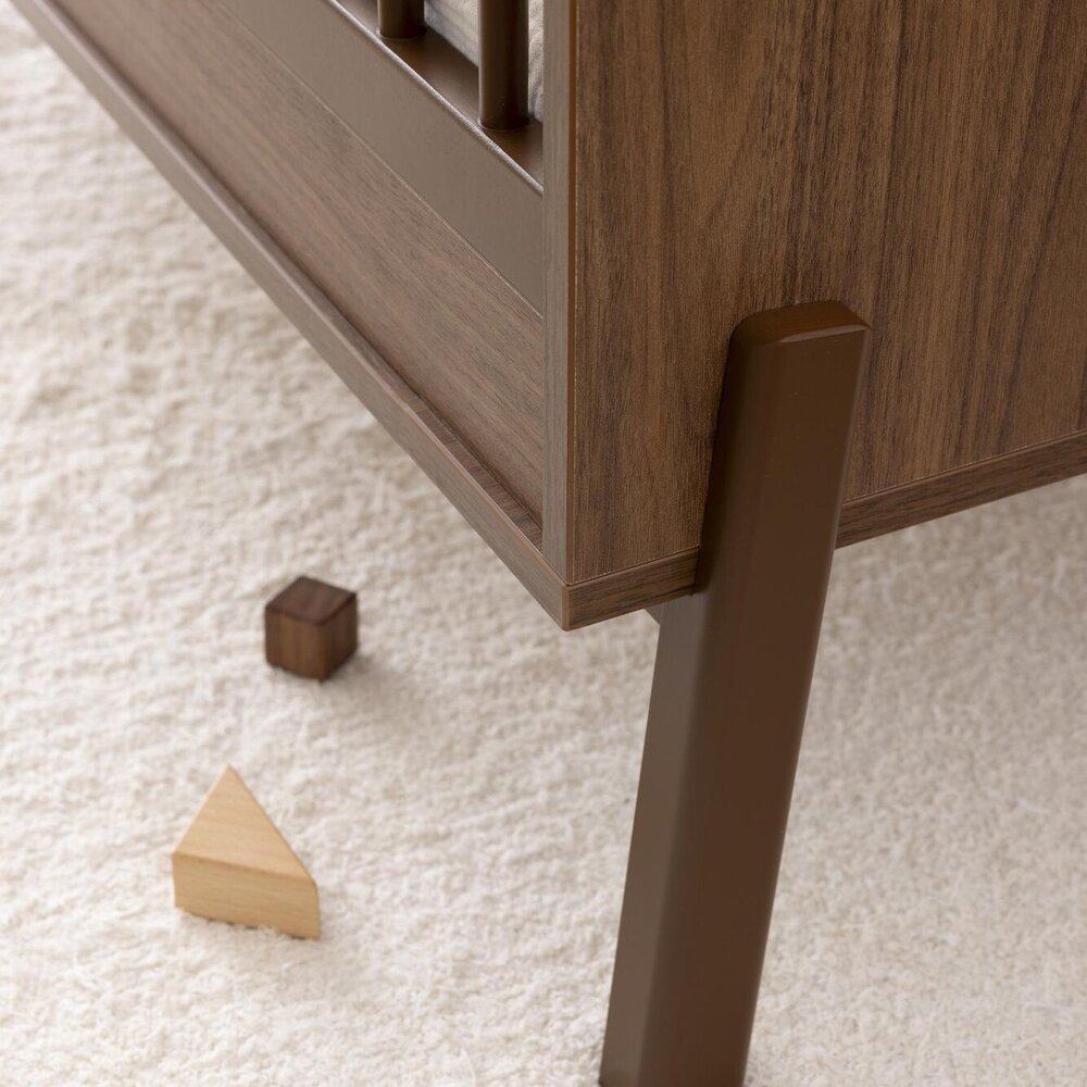 Ashi Chestnut 3-delige kamer (babybed 70x140+commode+extensie+2-deurskast)