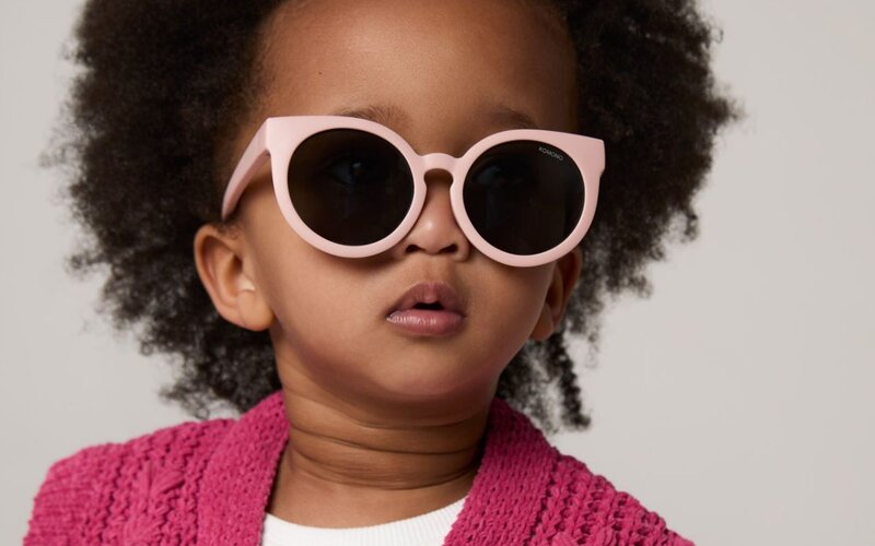 Waarom een zonnebril (en meer) onmisbaar is voor baby’s en kinderen Waarom een zonnebril (en meer) onmisbaar is voor baby’s en kinderen