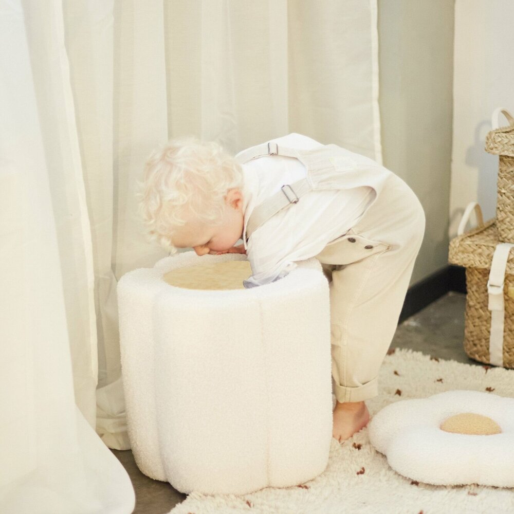 Flower Poef + toybox Off white