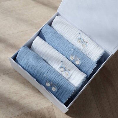 4 geborduurde tetra doek 70x70 + doos Classic car