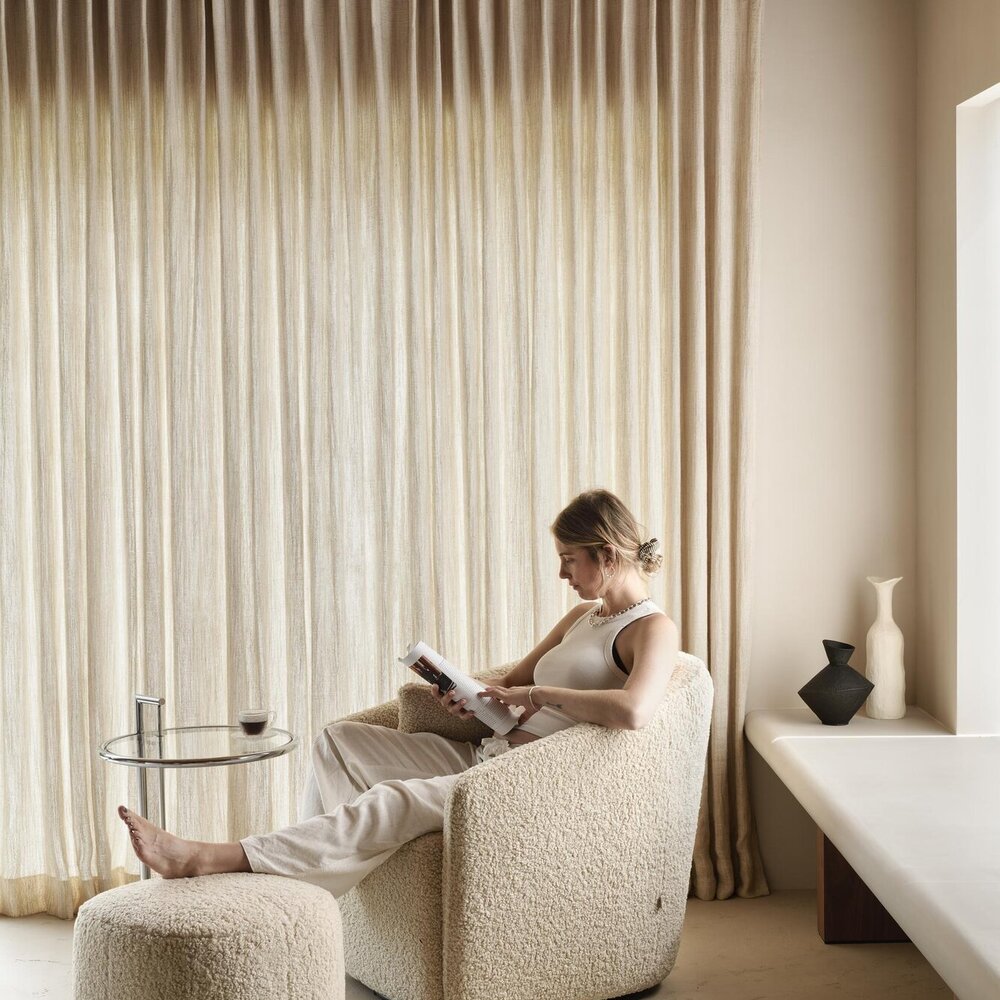 Gomi - 360° draai- en schommelzetel (swivel & gliding chair) Sheep
