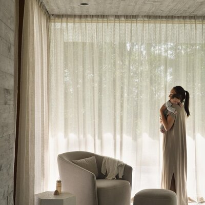 Gomi - 360° draai- en schommelzetel (swivel & gliding chair) Mohair Latte