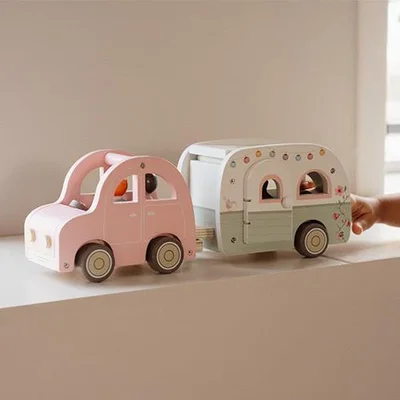 Houten speelgoed auto met caravan FSC