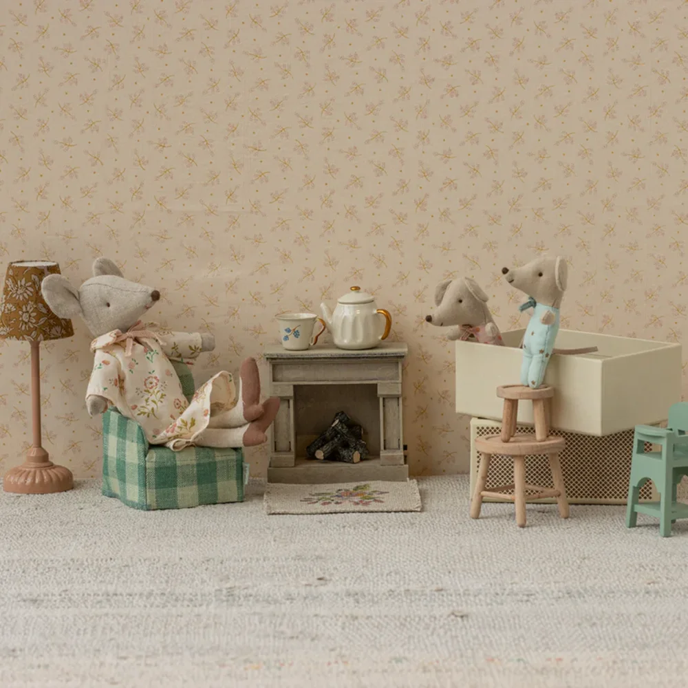 Baby twins mice in matchbox