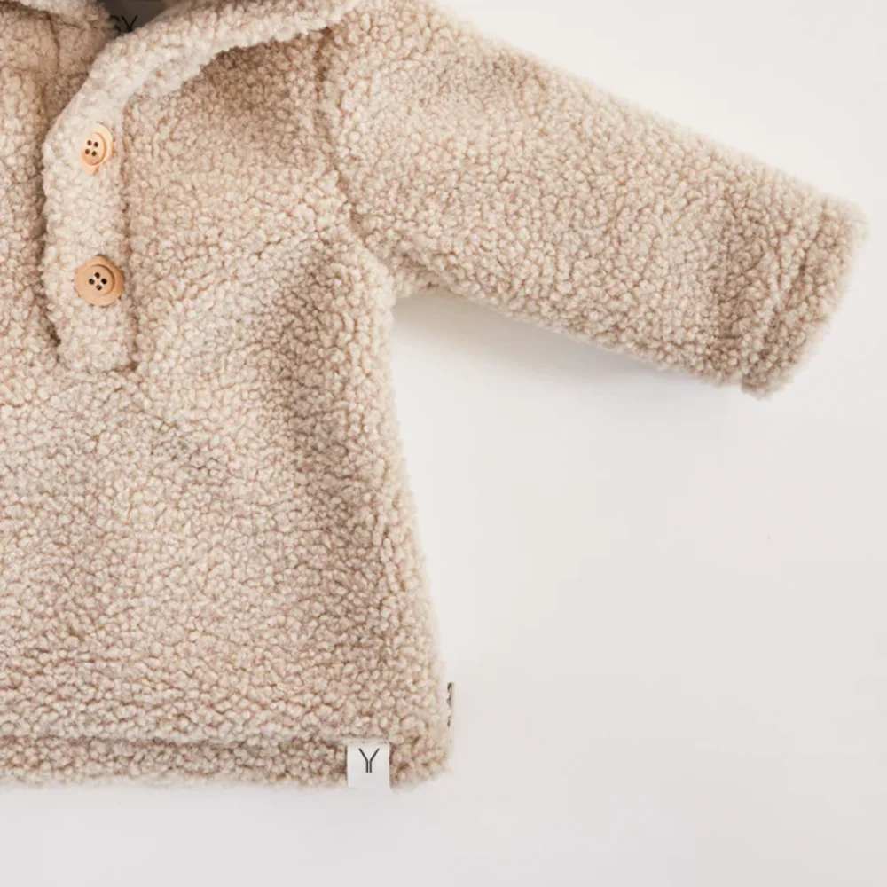 Novy gemakkelijk aantrekbaar jasje Teddy Beige