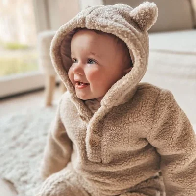Novy gemakkelijk aantrekbaar jasje Teddy Beige