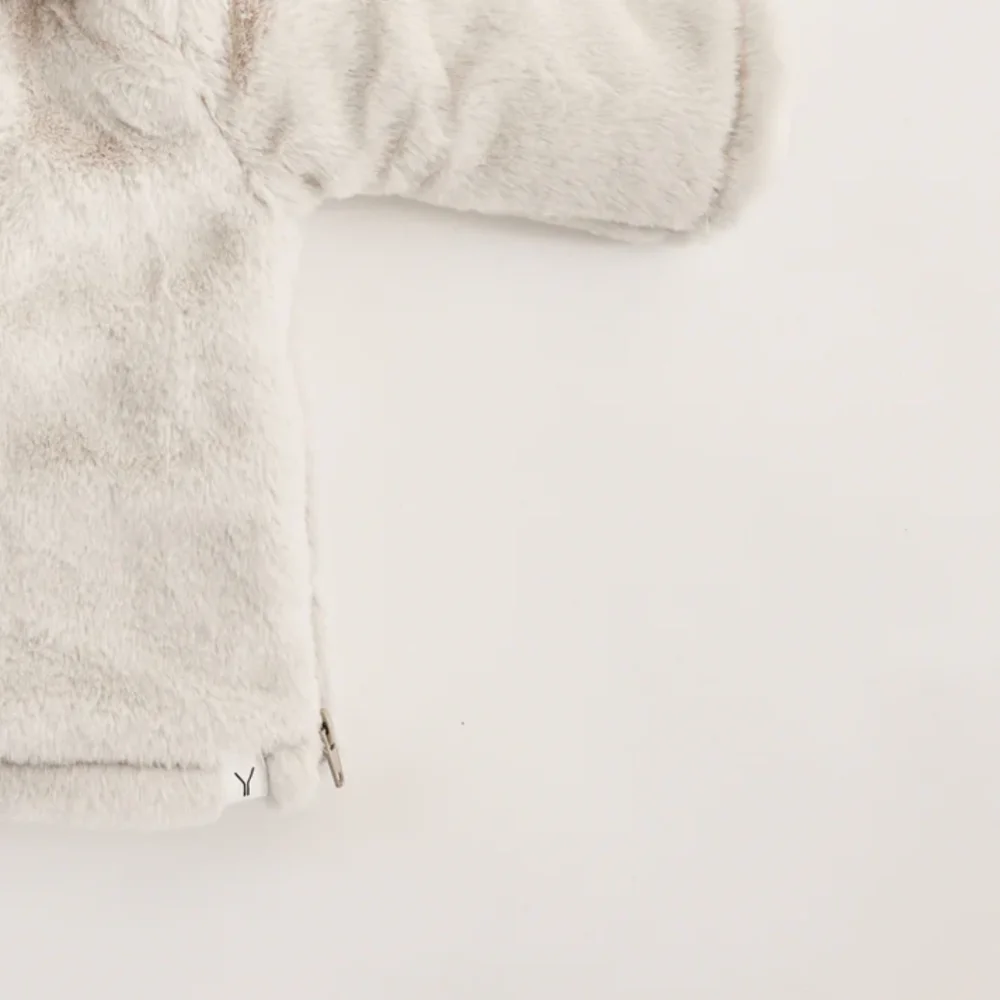 Novy gemakkelijk aantrekbaar jasje Fluffy Off white