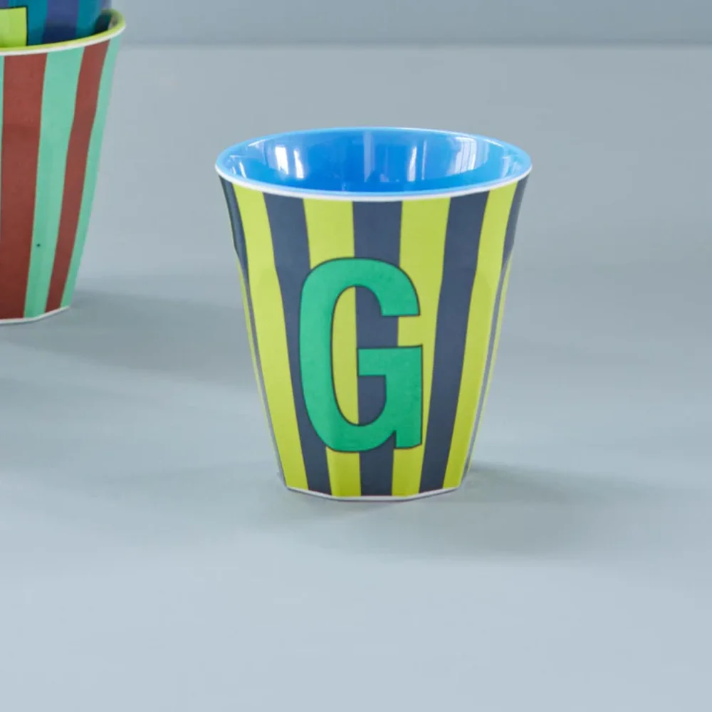 Melamine Letter beker G - Stripes - Medium - 250 m Bluish