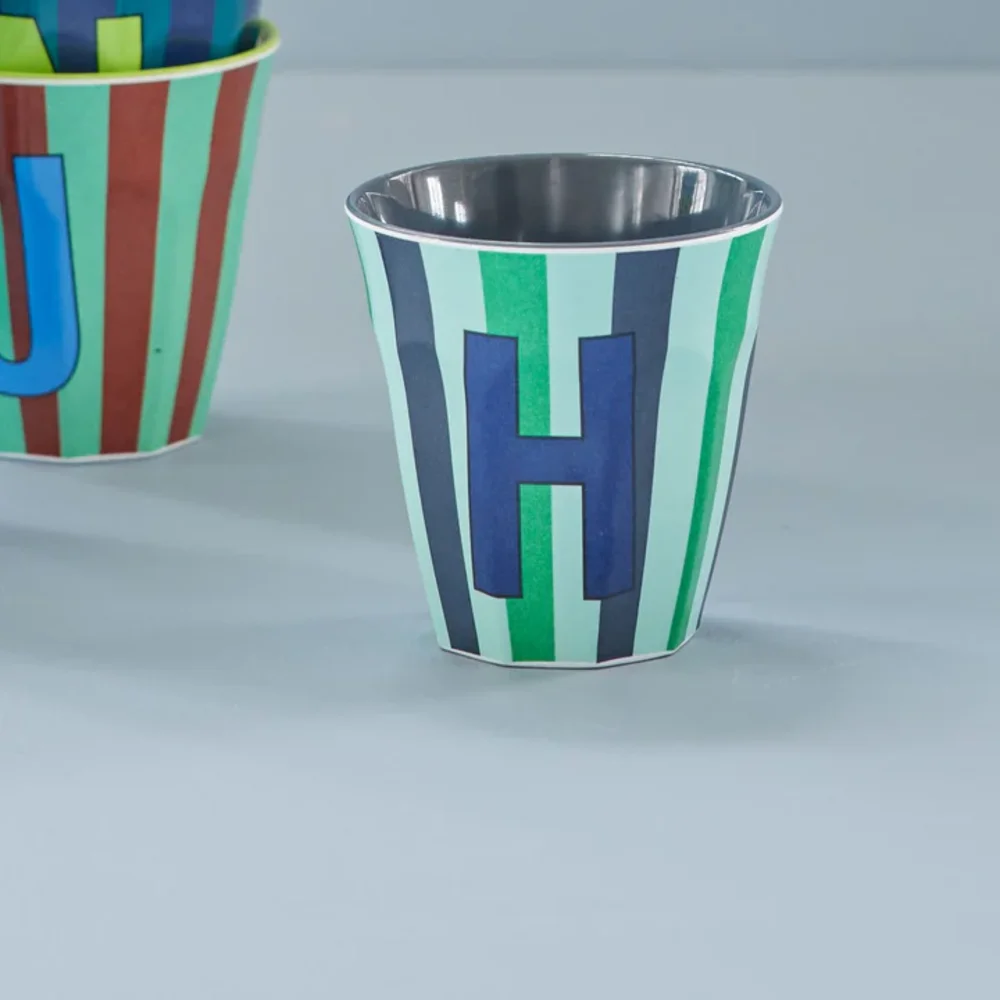 Melamine Letter beker H - Stripes - Medium - 250 m Bluish