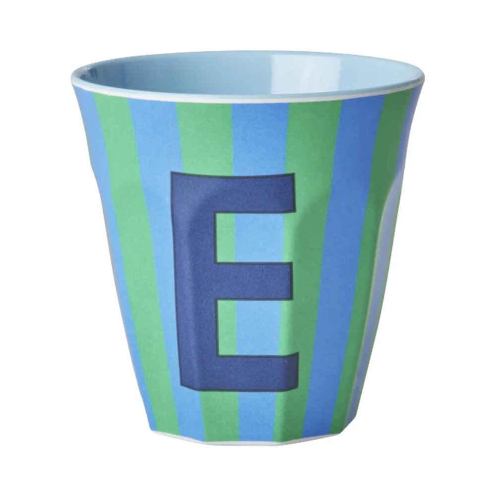 Melamine Letter beker E - Stripes - Medium - 250 m Bluish