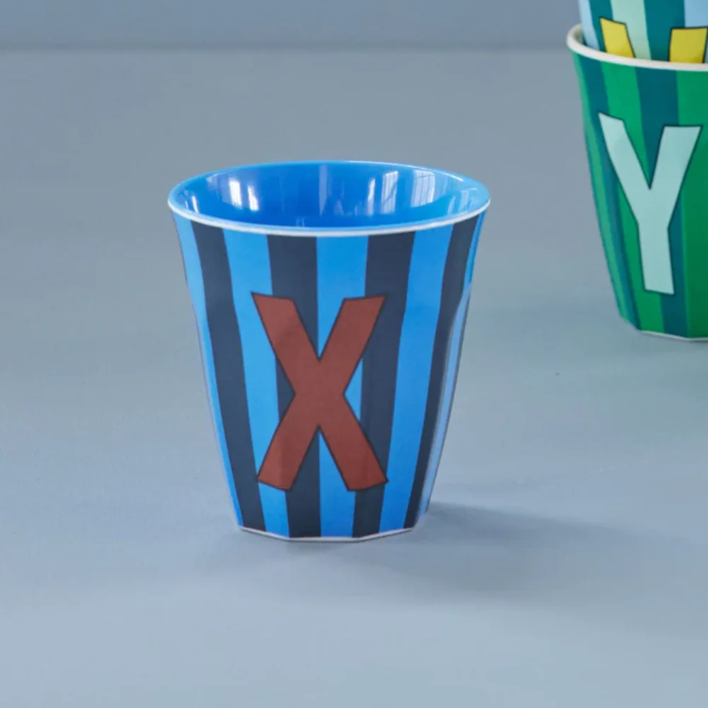 Melamine Letter beker X - Stripes - Medium - 250 m Bluish