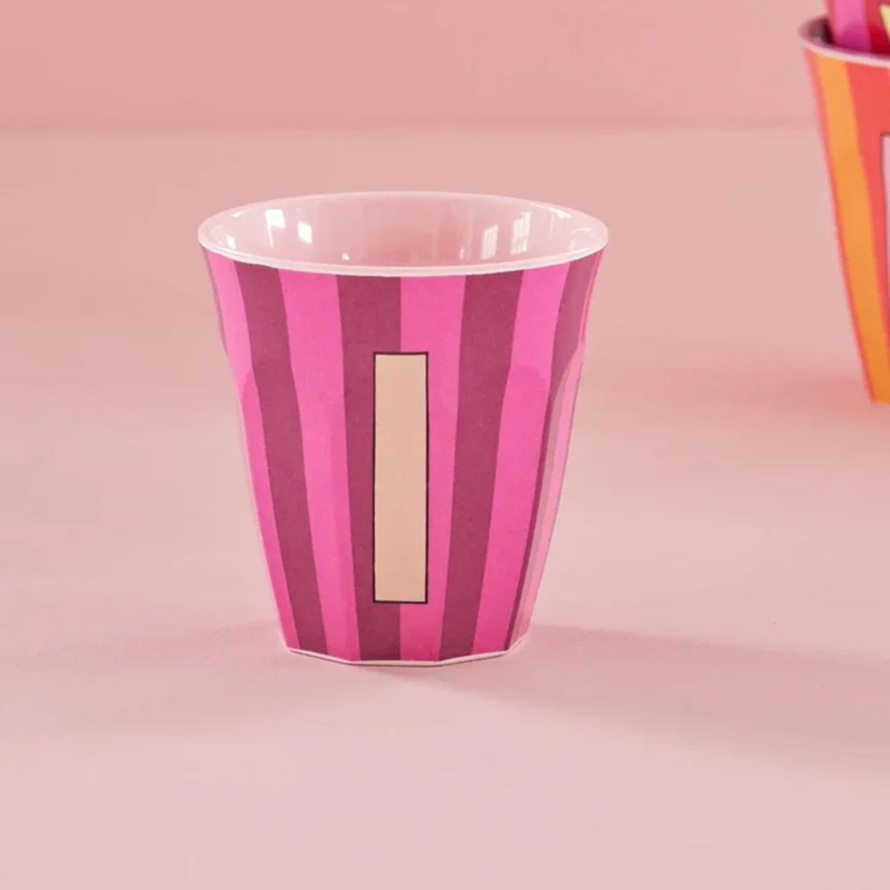 Melamine Letter beker I - Stripes - Medium - 250 m Pinkish