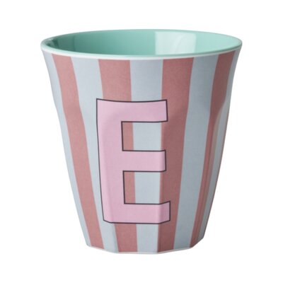 Melamine Letter beker E - Stripes - Medium - 250 m Pinkish