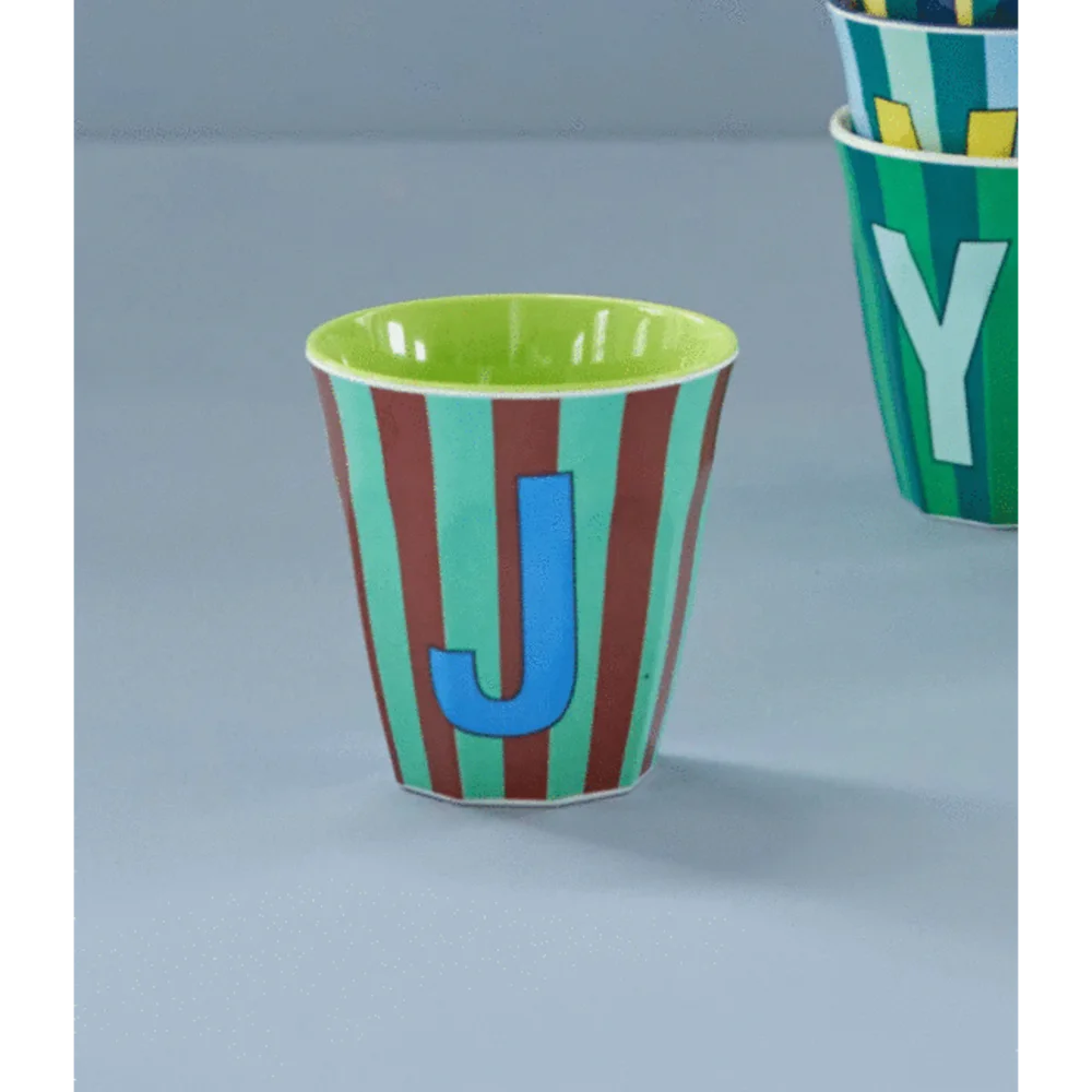 Melamine Letter beker J - Stripes - Medium - 250 m Bluish