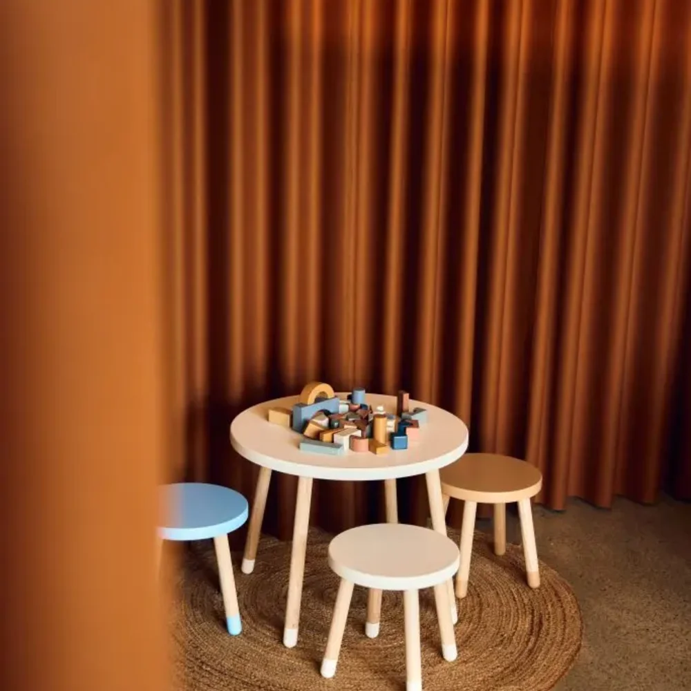 Speeltafel dots Cream