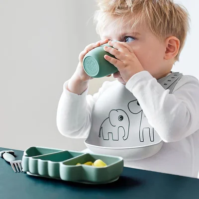 Silicone Stick&Stay snack bord, Croco Green