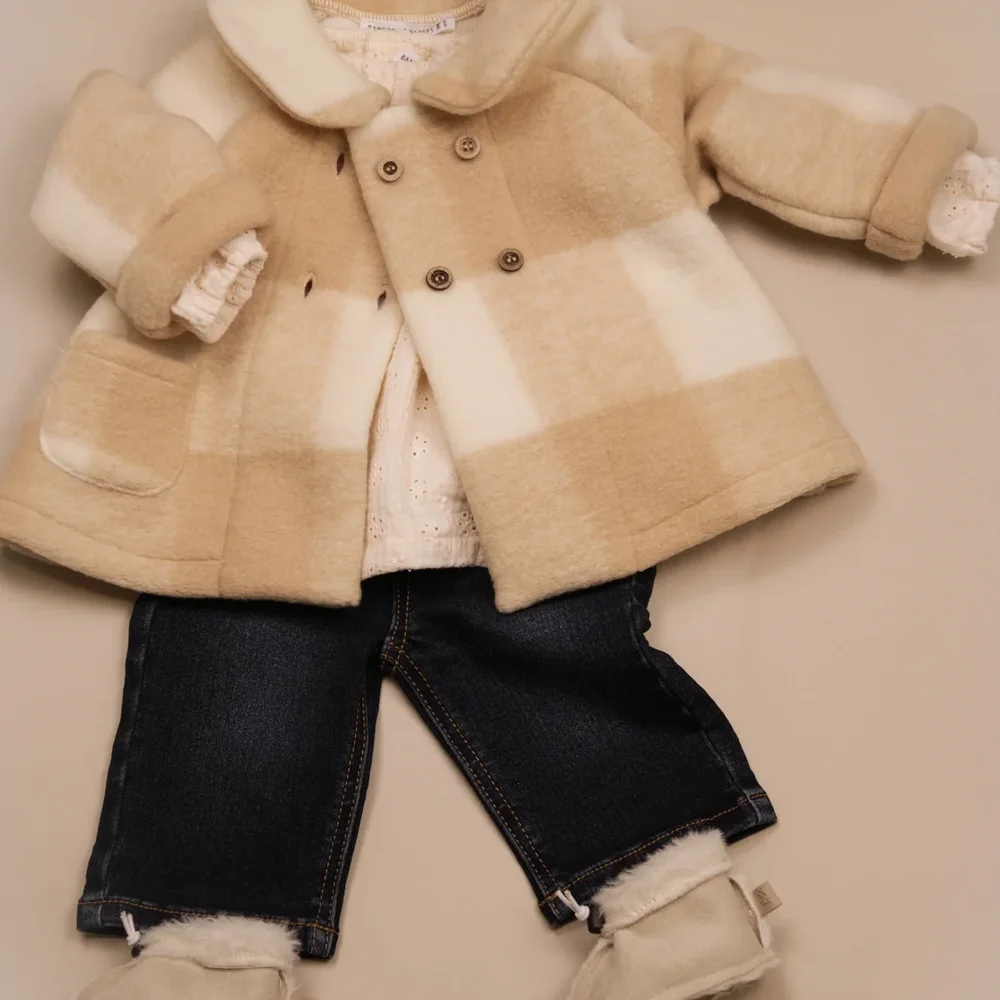 Mantel in gekookte wol Mocha Sand Mantel in gekookte wol Mocha Sand