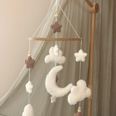 Fluffy Wolken muziekmobiel - handgemaakt