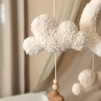 Fluffy Wolken muziekmobiel - handgemaakt