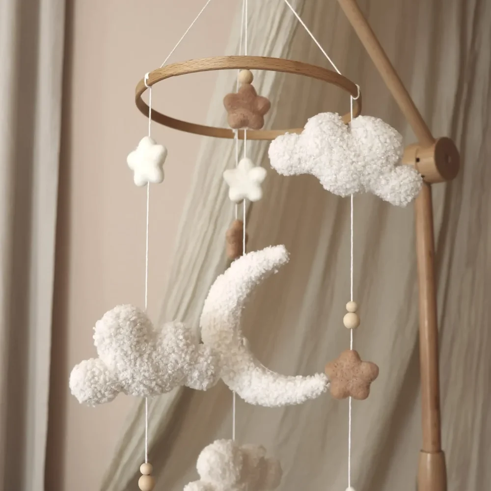 Fluffy Wolken muziekmobiel - handgemaakt