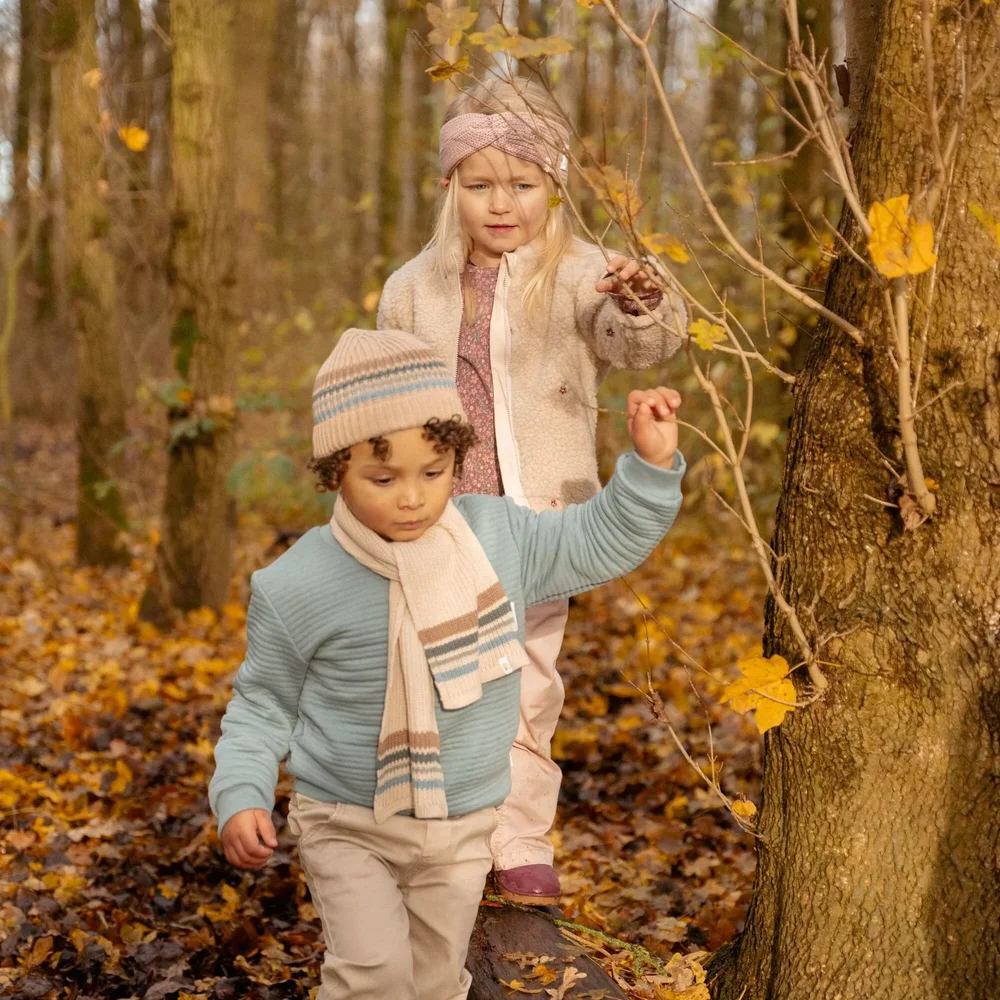 Gebreide sjaal Taupe Forest friends Gebreide sjaal Taupe Forest friends