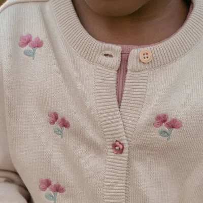 Gebreid vestje Sand Fairy garden