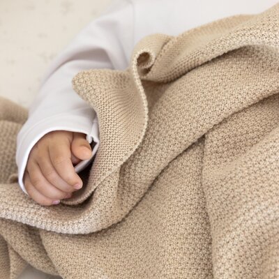 Deken gebreid Doortje 75x100cm Beige