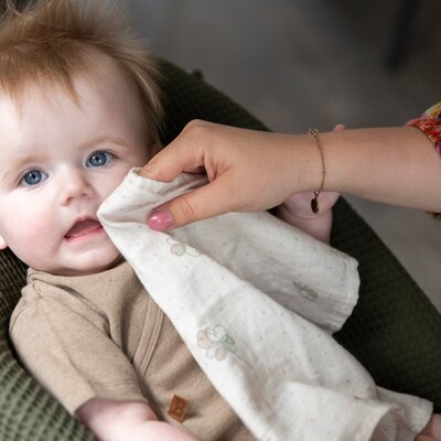 Monddoekje Tender 30x30 - 3-pack linen/clover gr Monddoekje Tender 30x30 - 3-pack linen/clover gr