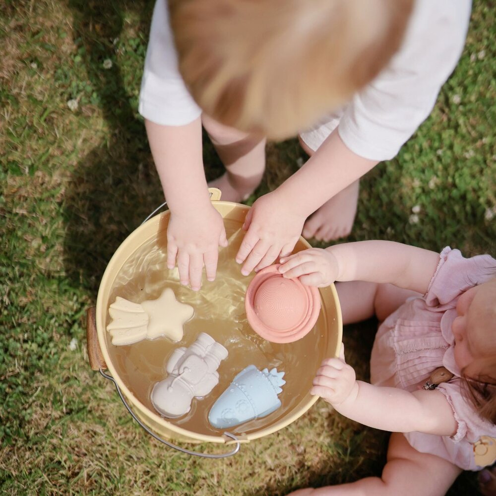 Suction spinner toy Wheel