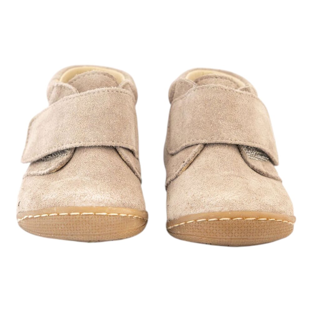 Eerste schoentjes - Ricardo Niquel Serraje