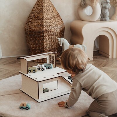 Small Garage (2 levels)