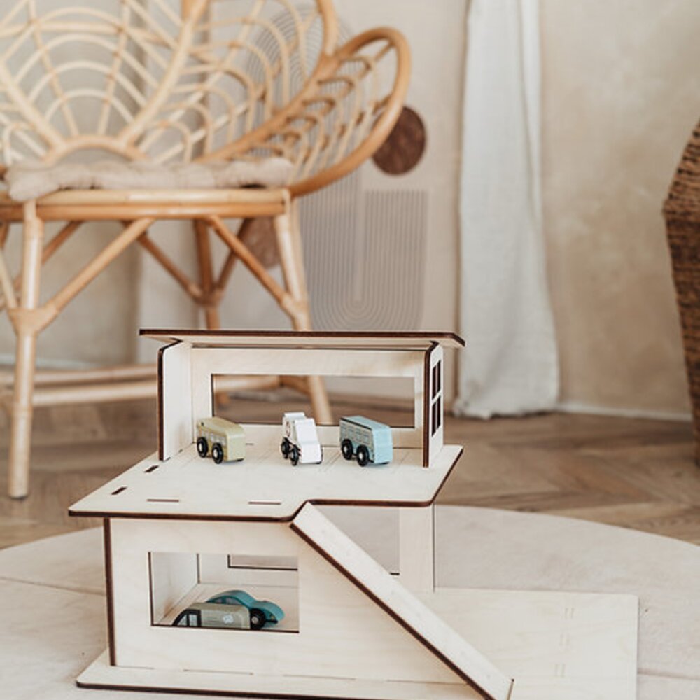 Small Garage (2 levels)