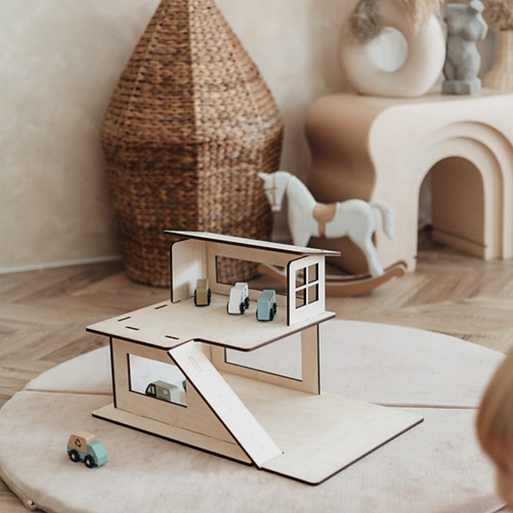 Small Garage (2 levels)