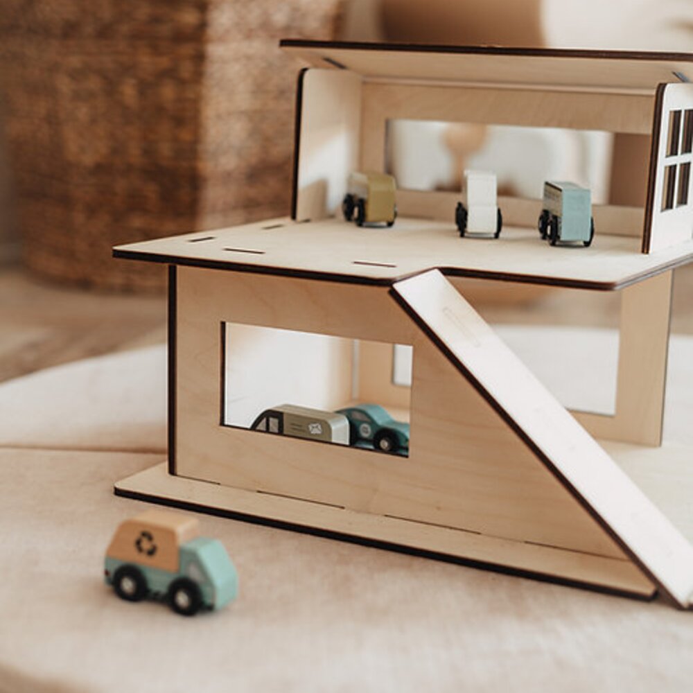 Small Garage (2 levels)