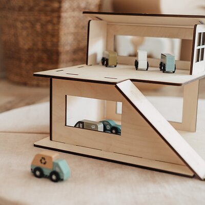 Small Garage (2 levels)