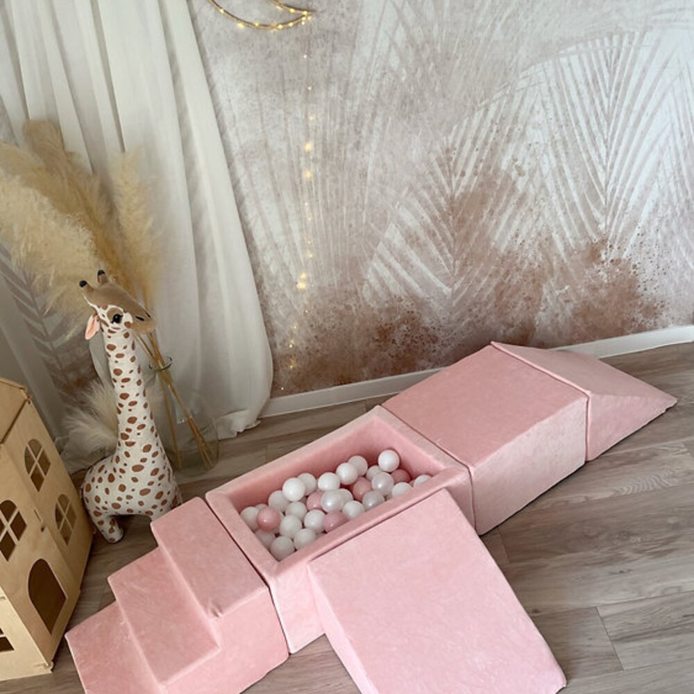 Foam speelset Soft Velvet (5 stuks) + ballenbad 65x35x30 + 100 ballen Soft Pink