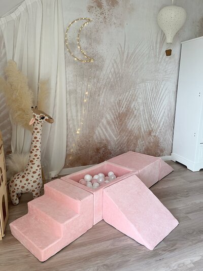Foam speelset Soft Velvet (5 stuks) + ballenbad 65x35x30 + 100 ballen Soft Pink