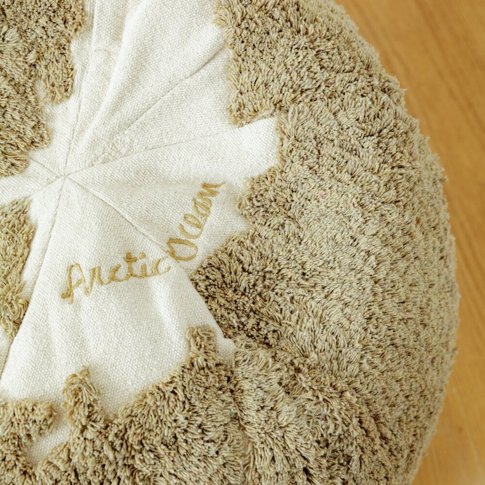 Poef World Map Rugcycled 45 x 50 cm Poef World Map Rugcycled 45 x 50 cm