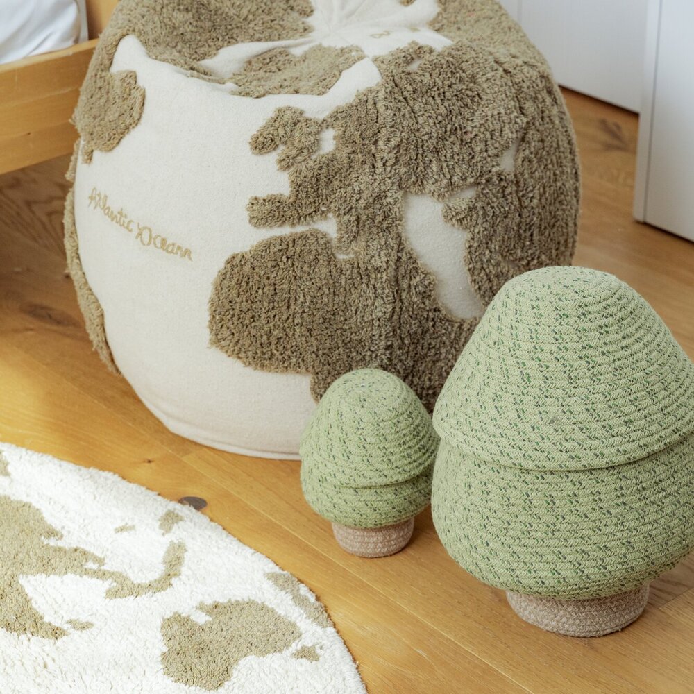 Poef World Map Rugcycled 45 x 50 cm Poef World Map Rugcycled 45 x 50 cm