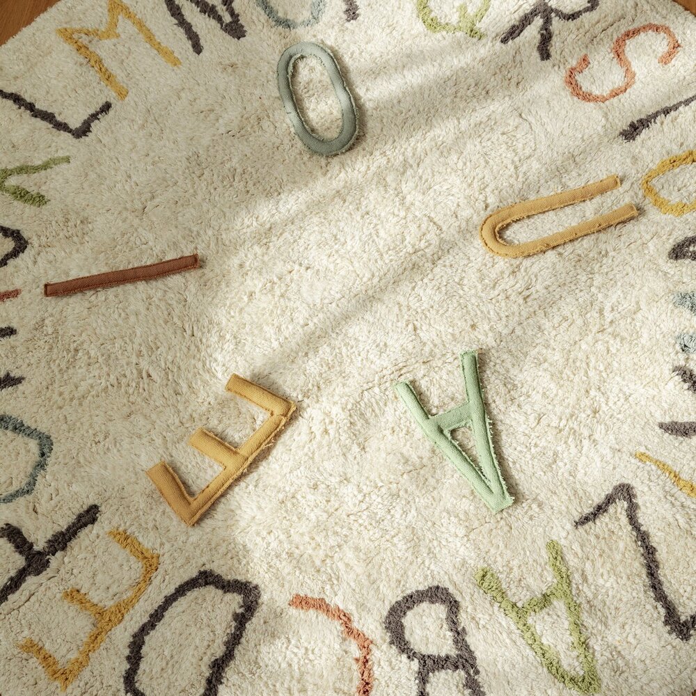 Wasbaar Play tapijt ABC color and letters Ø 120 cm Wasbaar Play tapijt ABC color and letters Ø 120 cm
