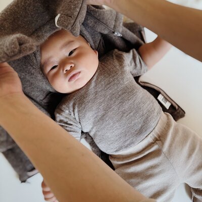 Babyjasje met zijritsen - Easy Zip - Novy wol Dark brown