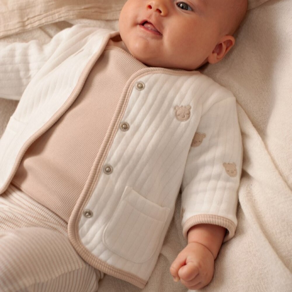 Omkeerbaar jasje AO embroidery - Honey Bear Offwhite Omkeerbaar jasje AO embroidery - Honey Bear Offwhite