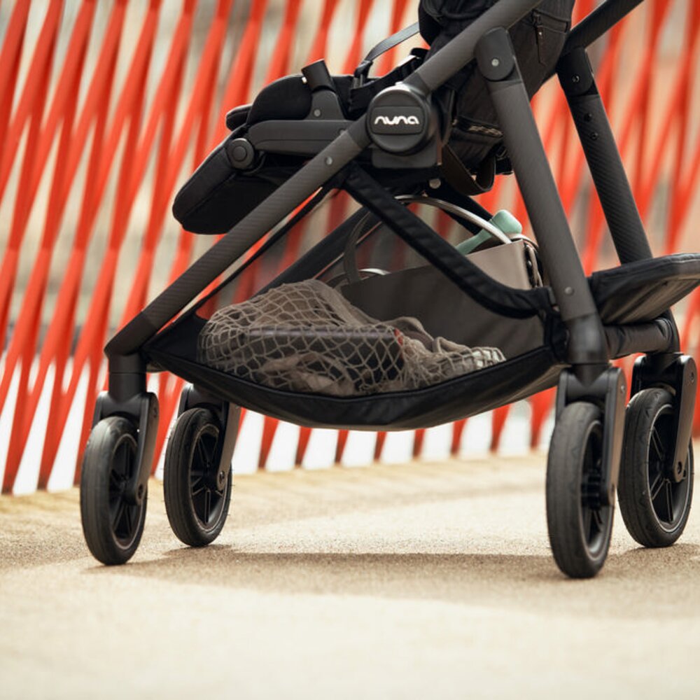 Kinderwagen Swiv Caviar