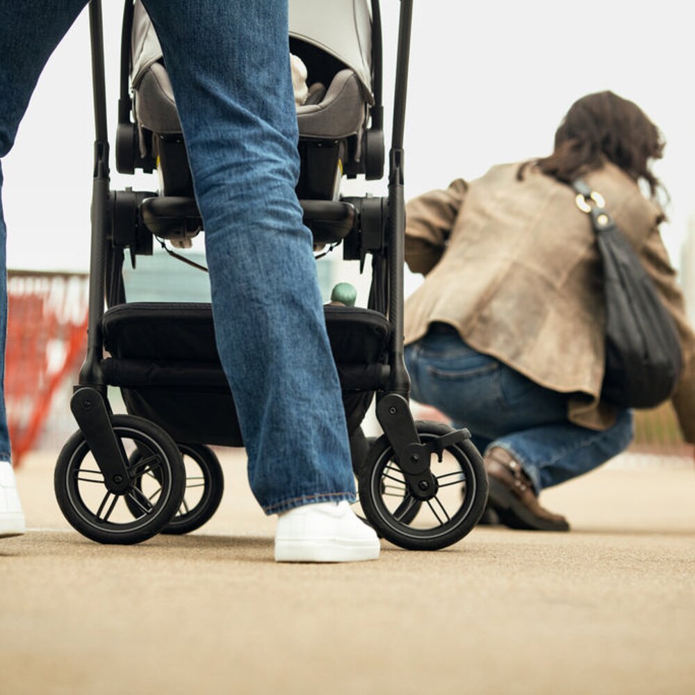 Kinderwagen Swiv Caviar